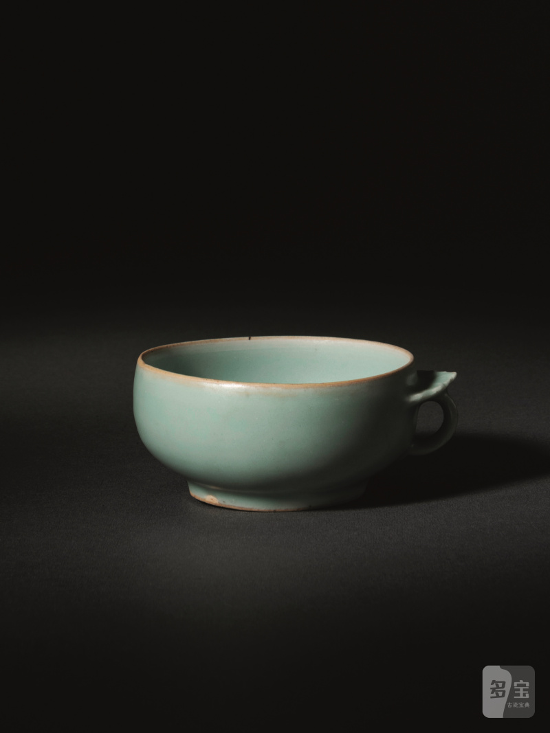 明 龙泉窑粉青釉把杯 - 图1